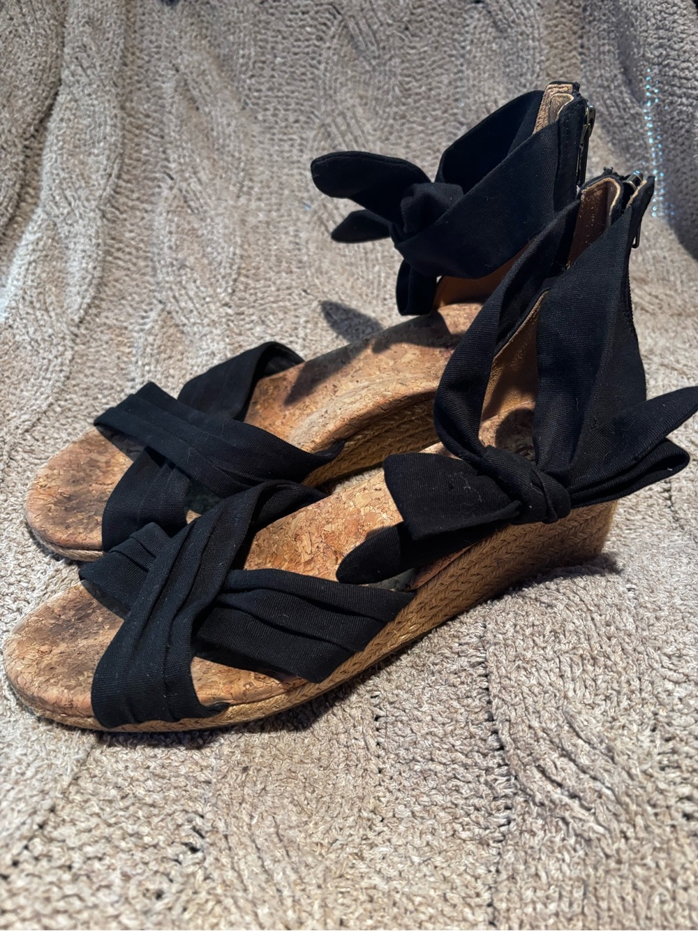 UGG Black Cork Wedge Sandals Espadrilles Ankle Tie Bow Sz 9.5